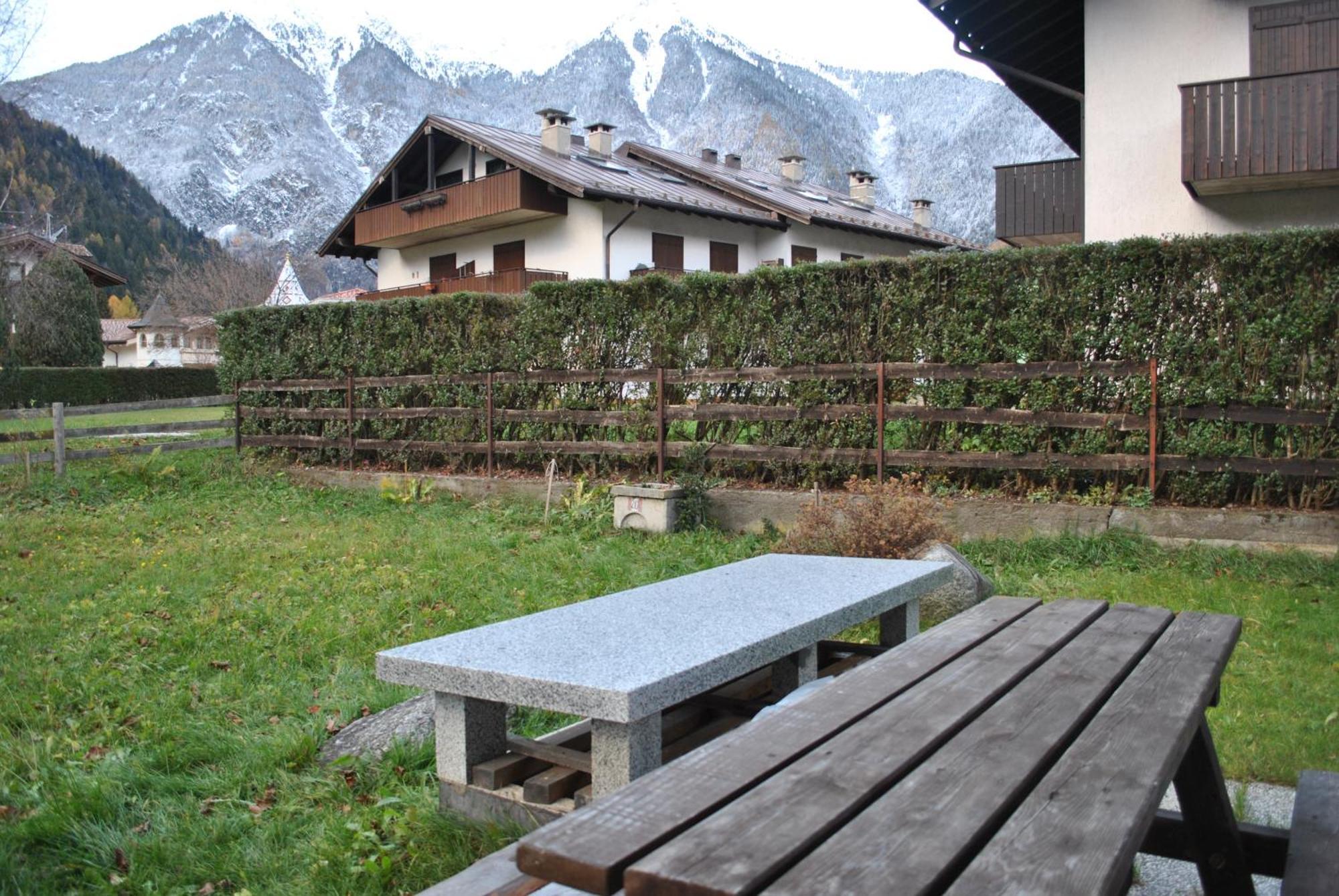 La Pineta - Appartamenti In Villetta Pinzolo Bagian luar foto